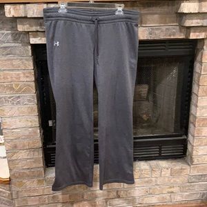 Men’s under armor drawstring sweat pants.